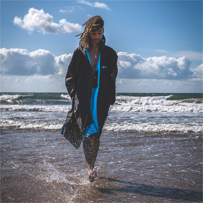 2024 Dryrobe Advance Long Sleeve Change Robe V3 DR104 - Black / Blue